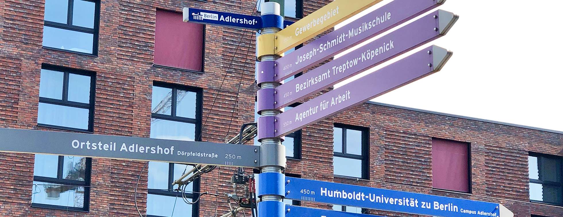 Adlershof Wegweiserschilder